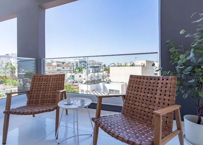 アパート Latte's Prime 1-bedroom In ラルナカ