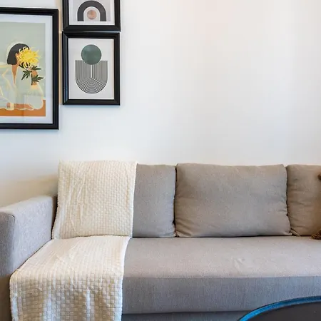 Latte's Prime 1-bedroom In Apartment