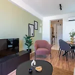 Latte's Prime 1-bedroom In Daire *